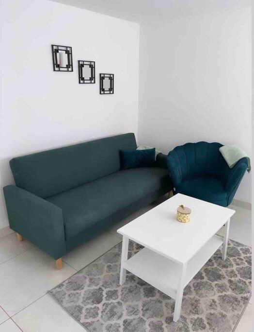 3 Stories, 5 Bedroom House In Prime Location With Balcony And Shared Garden Liverpool Dış mekan fotoğraf