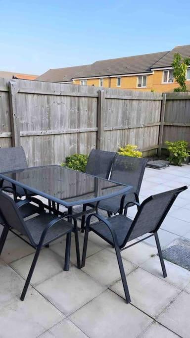 3 Stories, 5 Bedroom House In Prime Location With Balcony And Shared Garden Liverpool Dış mekan fotoğraf