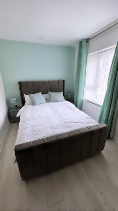 3 Stories, 5 Bedroom House In Prime Location With Balcony And Shared Garden Liverpool Dış mekan fotoğraf